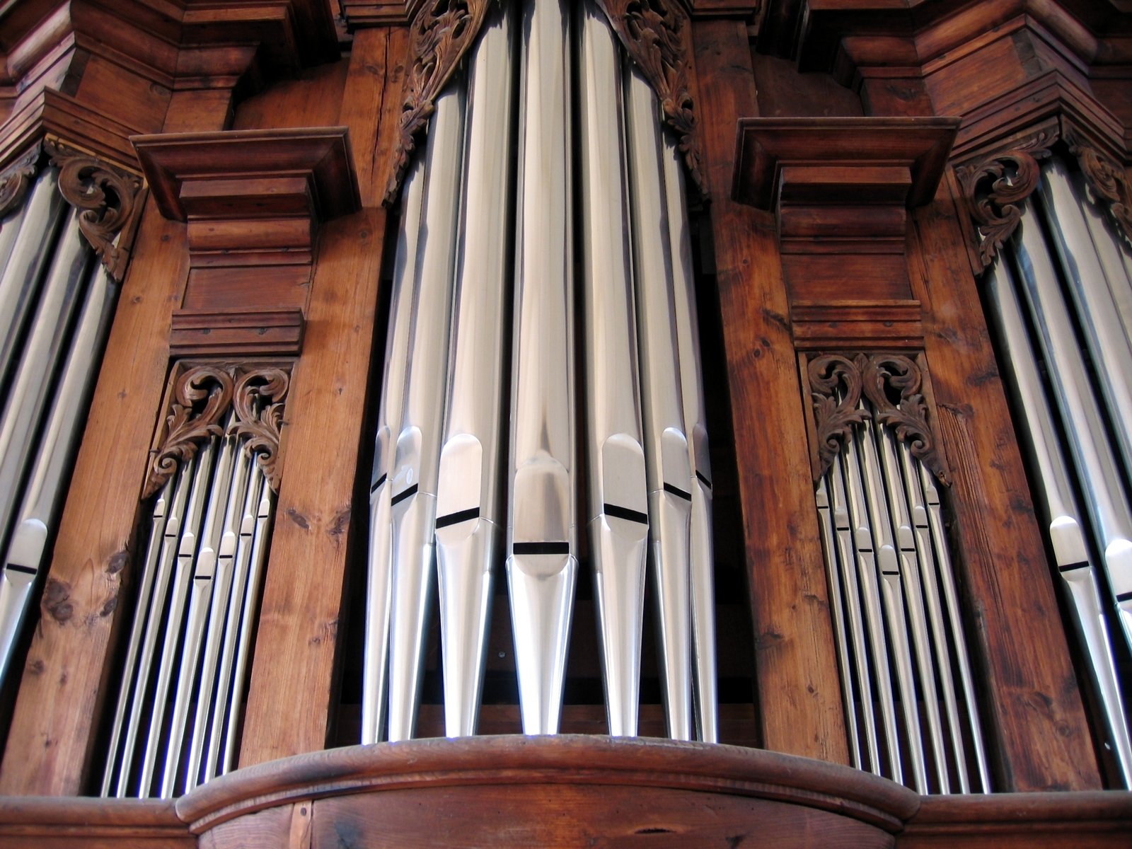 pipe organ pipe organ